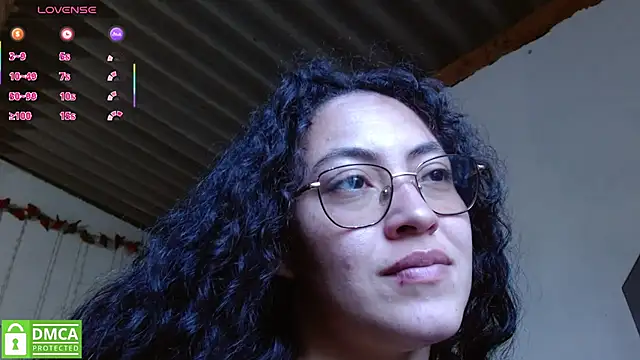 Snapshot of Olivia_Bright chatting on July 28, 8:52 pm Olivia Bright online show from July 28, 8:52 pm