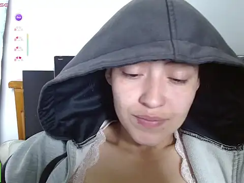 Snapshot of Olivia_Bright chatting on July 29, 2:04 pm Olivia Bright online show from July 29, 2:04 pm
