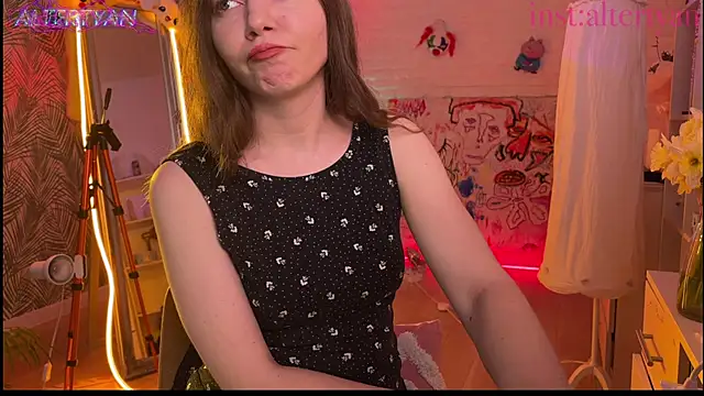 Snapshot of altertyan chatting on April 14, 7:31 pm altertyan online show from April 14, 7:31 pm