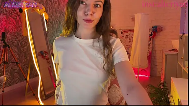 Snapshot of altertyan chatting on April 27, 8:07 pm altertyan online show from April 27, 8:07 pm