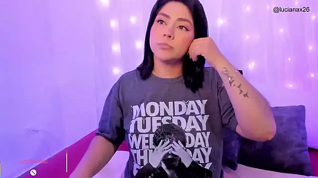 lucy26  online show from October 31, 2:56 am