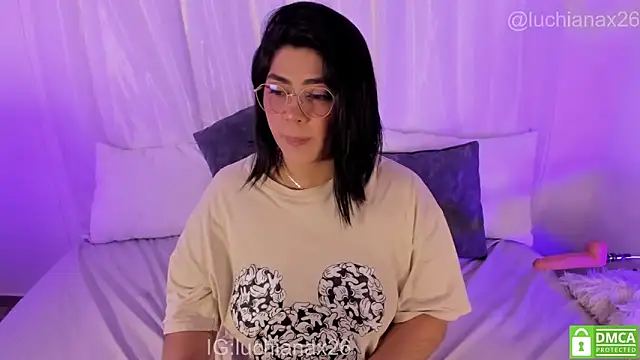 lucy26  online show from February 7, 4:05 am