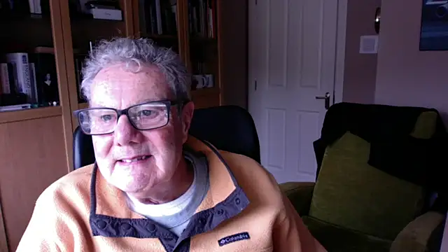 Snapshot of Oldpistolpete chatting on November 26, 10:05 am Oldpistolpete online show from November 26, 10:05 am