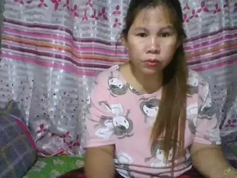 Snapshot of simplewild_mom chatting on February 9, 12:20 pm simplewild mom online show from February 9, 12:20 pm