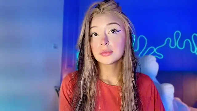 Snapshot of Sofly_s chatting on June 3, 11:57 am Sofly s online show from June 3, 11:57 am