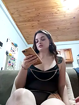 Emmacut online show from October 9, 1:09 pm