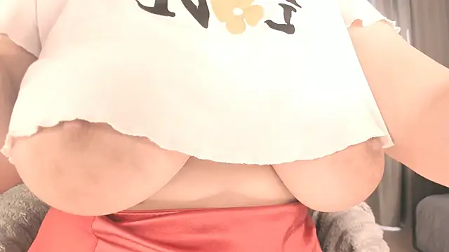 mia lui online show from July 17, 3:35 am