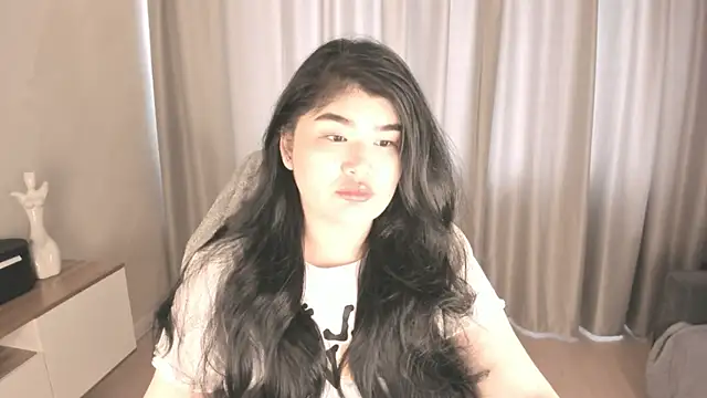 mia lui online show from July 22, 4:26 am