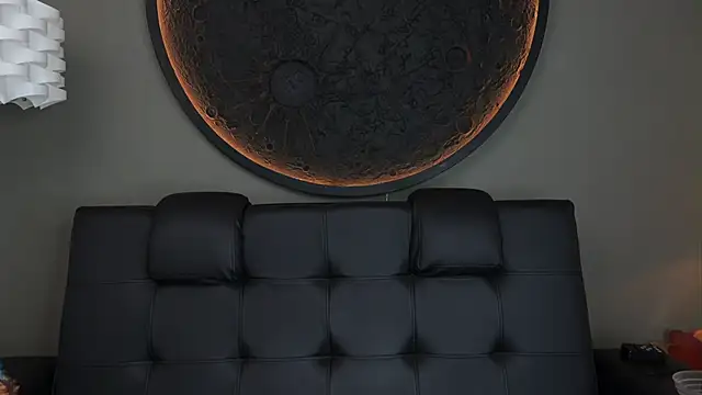 miss vaiolette online show from October 18, 11:11 am