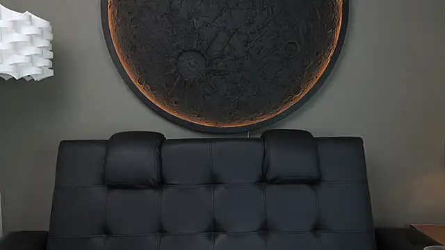 miss vaiolette online show from October 20, 11:10 am