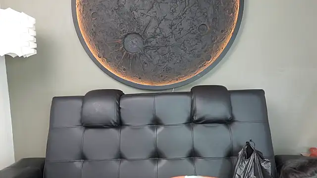 Snapshot of miss_vaiolette chatting on February 25, 11:09 am miss vaiolette online show from February 25, 11:09 am