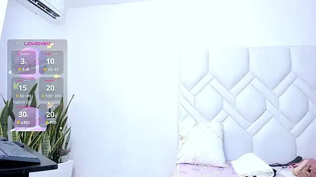 Mature Hard online show from December 17, 8:37 pm