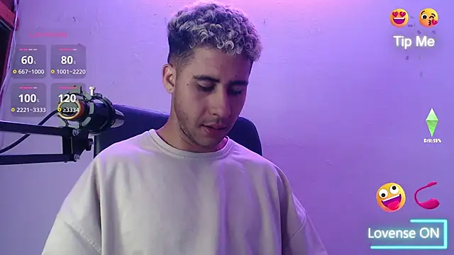 Snapshot of Daiki_Jack chatting on December 21, 5:51 pm Daiki Jack online show from December 21, 5:51 pm