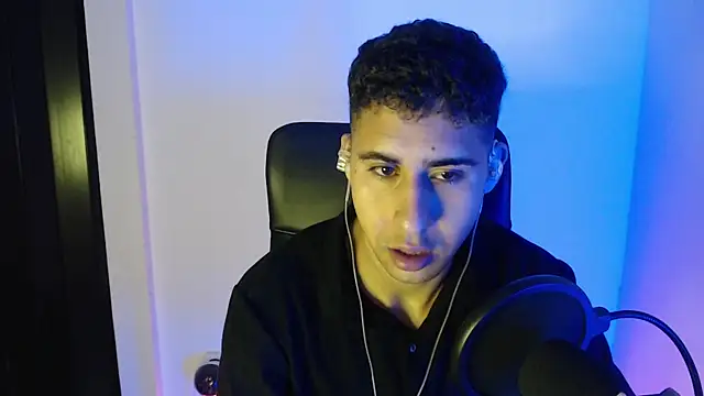 Snapshot of Daiki_Jack chatting on February 15, 12:15 am Daiki Jack online show from February 15, 12:15 am