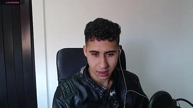 Snapshot of Daiki_Jack chatting on February 15, 4:45 pm Daiki Jack online show from February 15, 4:45 pm