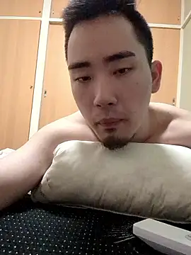 lioncake1221 online show from July 9, 6:56 pm