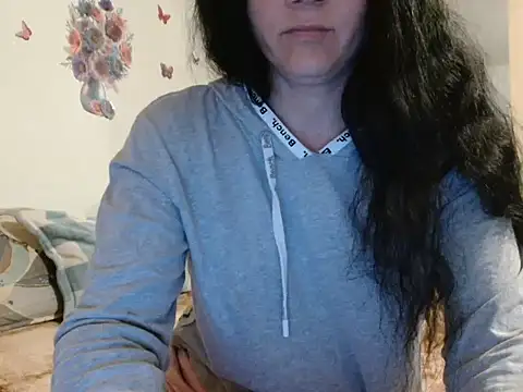 Snapshot of candy_emilly12 chatting on May 20, 7:58 am candy emilly12 online show from May 20, 7:58 am
