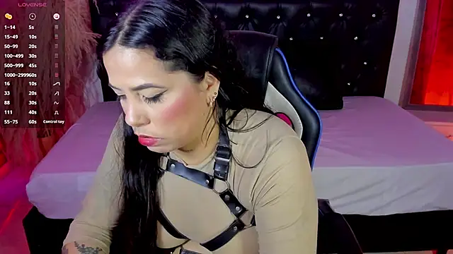 Bianka olivetto021 online show from February 15, 7:06 am