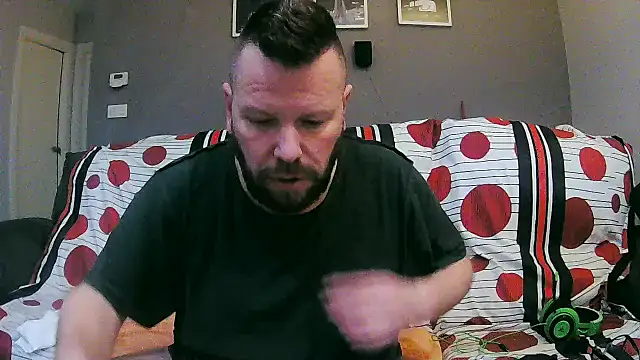 txan9876 online show from December 22, 6:05 pm