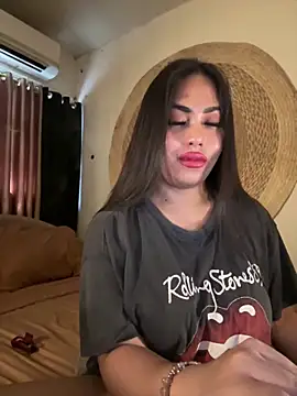 BigDominaMia online show from May 3, 1:44 am