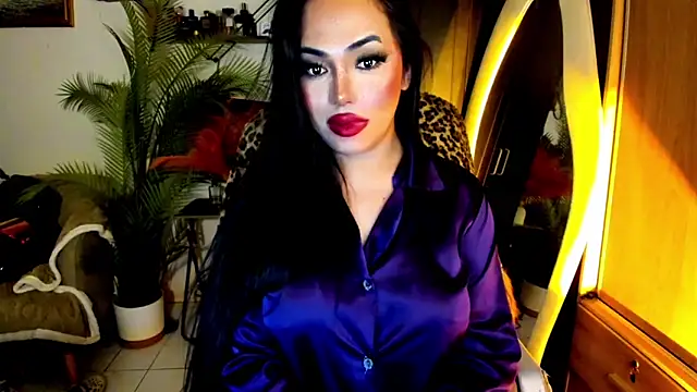 BigDominaMia online show from June 11, 9:35 pm