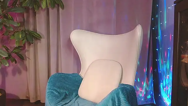 Snapshot of julia_renard chatting on September 28, 11:48 am julia renard online show from September 28, 11:48 am