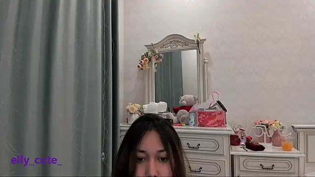 Elly Cute online show from January 12, 8:14 pm
