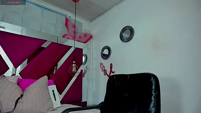 Penelope Tits online show from December 12, 10:09 pm