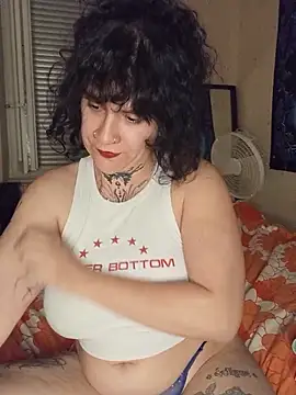 callmelouve online show from May 18, 11:43 pm