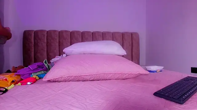  linda milk  online show from November 13, 3:05 am