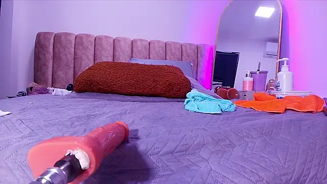 Snapshot of _linda_milk_ chatting on March 18, 5:10 am linda milk online show from March 18, 5:10 am