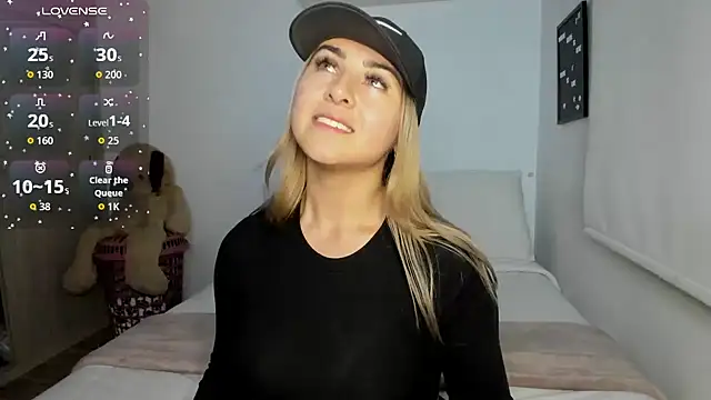 Snapshot of sophi_mooreno chatting on September 30, 2:27 am sophi mooreno online show from September 30, 2:27 am