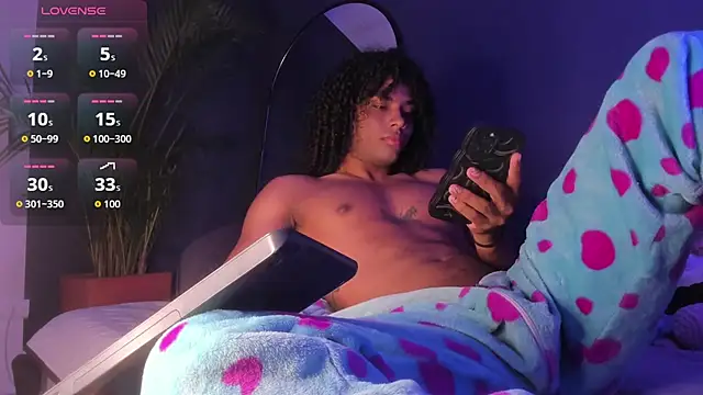 Snapshot of Lucas_eevans chatting on October 20, 1:11 pm Lucas eevans online show from October 20, 1:11 pm