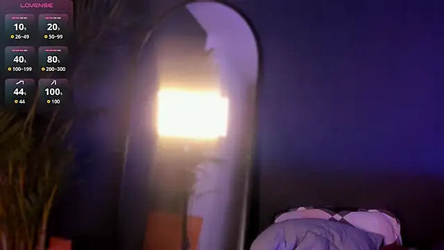 Lucas eevans online show from November 19, 1:22 pm