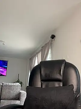 Snapshot of Frank_Farrell chatting on February 3, 9:31 pm Frank Farrell online show from February 3, 9:31 pm