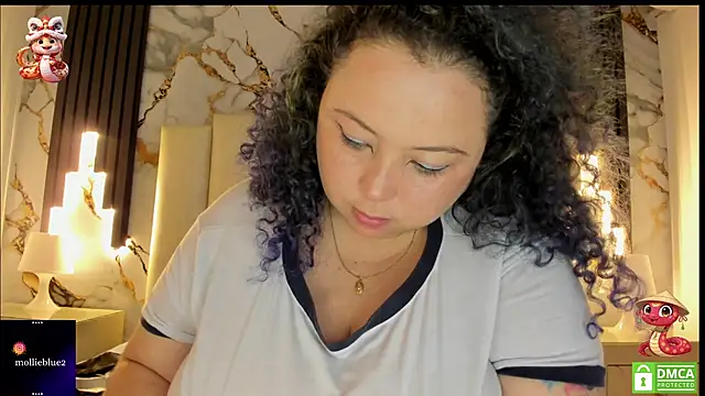 mollieblue69 online show from January 30, 3:40 pm