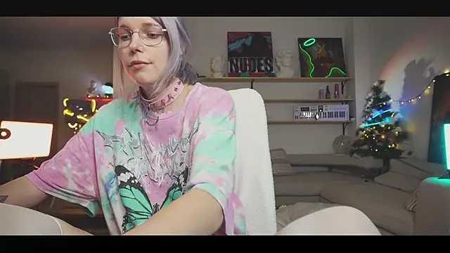 Snapshot of yourprettykate chatting on December 13, 11:23 am yourprettykate online show from December 13, 11:23 am