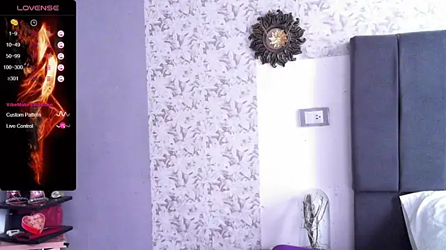 Snapshot of Sweet-Angie chatting on March 7, 6:00 pm Sweet-Angie online show from March 7, 6:00 pm