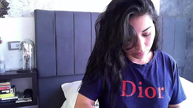 Snapshot of Sweet-Angie chatting on March 18, 5:21 pm Sweet-Angie online show from March 18, 5:21 pm