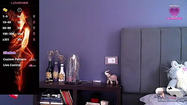 Snapshot of Sweet-Angie chatting on September 28, 3:17 pm Sweet-Angie online show from September 28, 3:17 pm