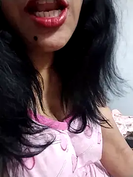 Snapshot of tharu_sweet chatting on April 3, 4:54 am tharu sweet online show from April 3, 4:54 am