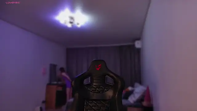 Snapshot of _whiteprincess chatting on December 5, 11:05 am whiteprincess online show from December 5, 11:05 am