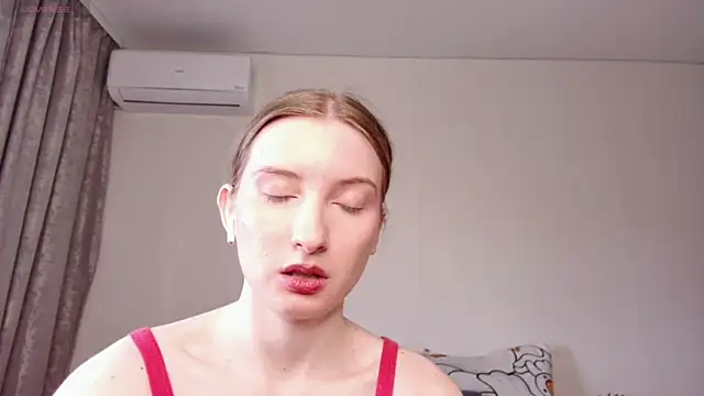 Snapshot of _whiteprincess chatting on March 10, 9:43 am whiteprincess online show from March 10, 9:43 am