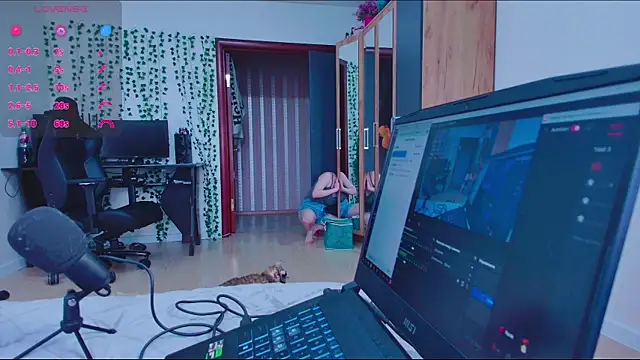 Snapshot of _whiteprincess chatting on October 6, 10:23 am whiteprincess online show from October 6, 10:23 am