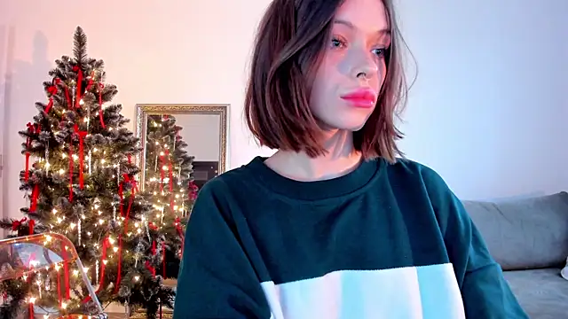 Snapshot of Kossie_ chatting on December 22, 10:17 am Kossie online show from December 22, 10:17 am