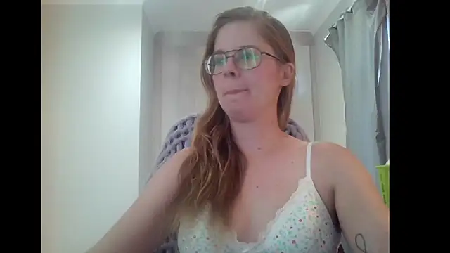 Snapshot of SavannaGirly chatting on January 22, 7:25 am SavannaGirly online show from January 22, 7:25 am