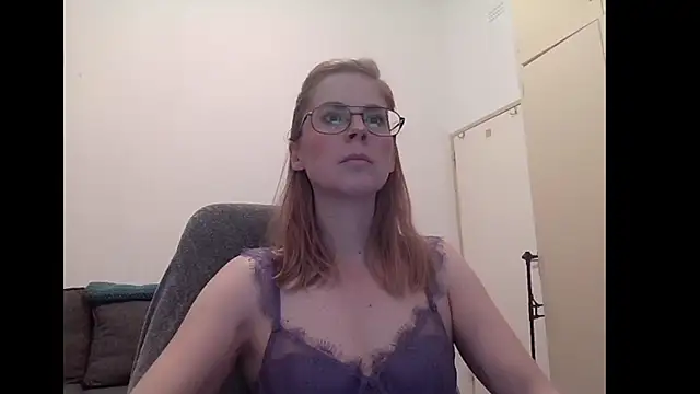 Snapshot of SavannaGirly chatting on September 19, 7:43 am SavannaGirly online show from September 19, 7:43 am