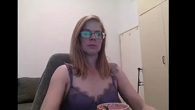 SavannaGirly online show from September 25, 9:13 am