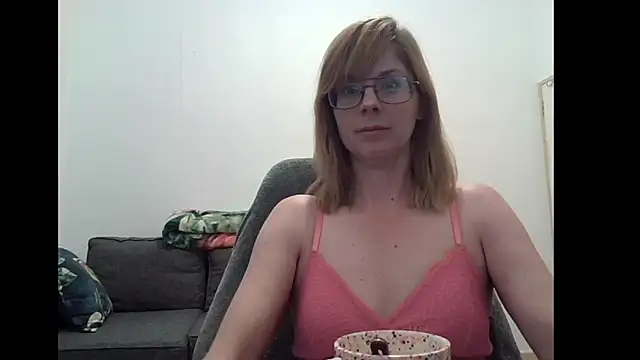 SavannaGirly online show from October 27, 11:14 am