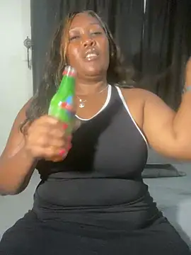 Snapshot of Cardiebae89 chatting on June 7, 8:07 am Cardiebae89 online show from June 7, 8:07 am